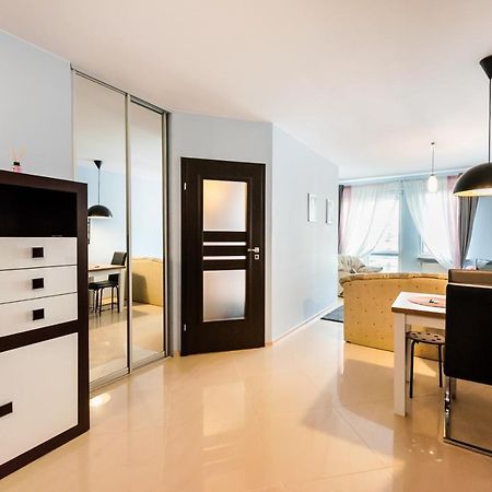 Wola Pleasure Place Apartment 바르샤바 외부 사진