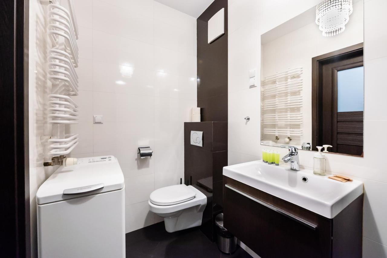 Wola Pleasure Place Apartment 바르샤바 외부 사진