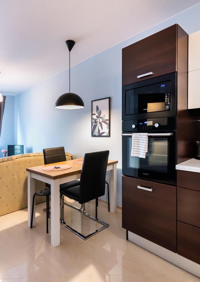 Wola Pleasure Place Apartment 바르샤바 외부 사진